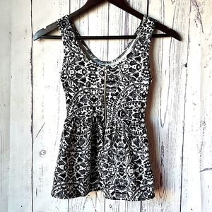 PucSun LaHearts peplum top